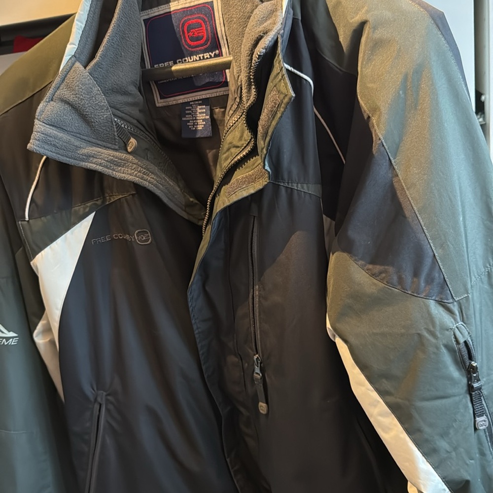 Men’s Winter Ski Jacket - image 3